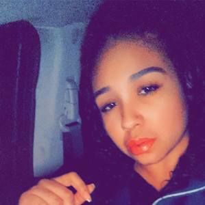 Meet your Posher, Leah